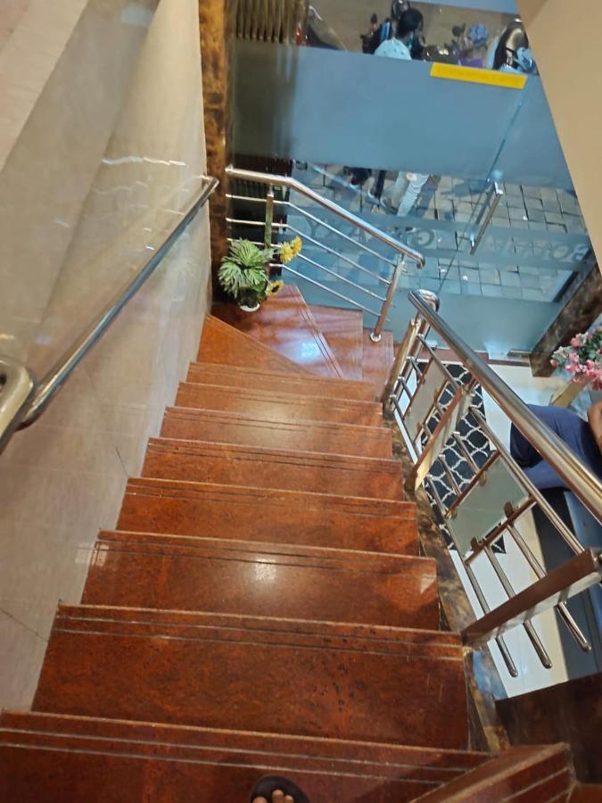 Hotel Golden Galaxy Mumbai Exterior photo