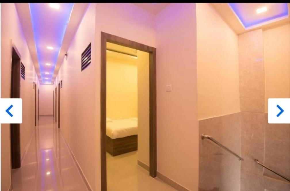 Hotel Golden Galaxy Mumbai Exterior photo